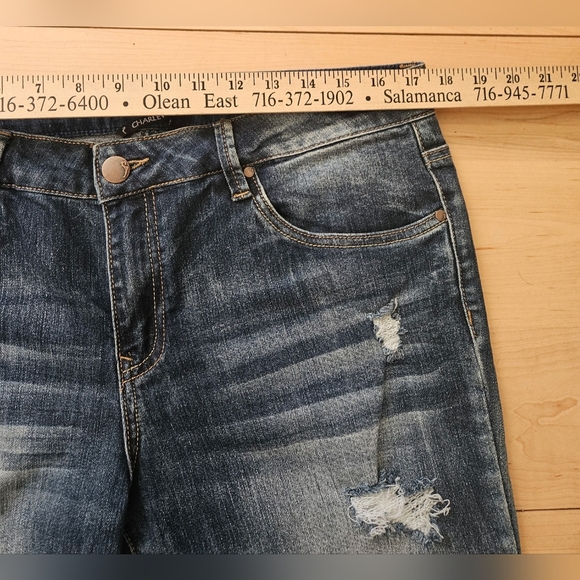 Dollhouse Blue Jeans with Pink Floral Embroidery🌷🌷🌷 - Picture 6 of 9